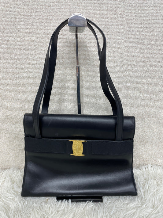 Ferragamo Black Handle Bags A-19828