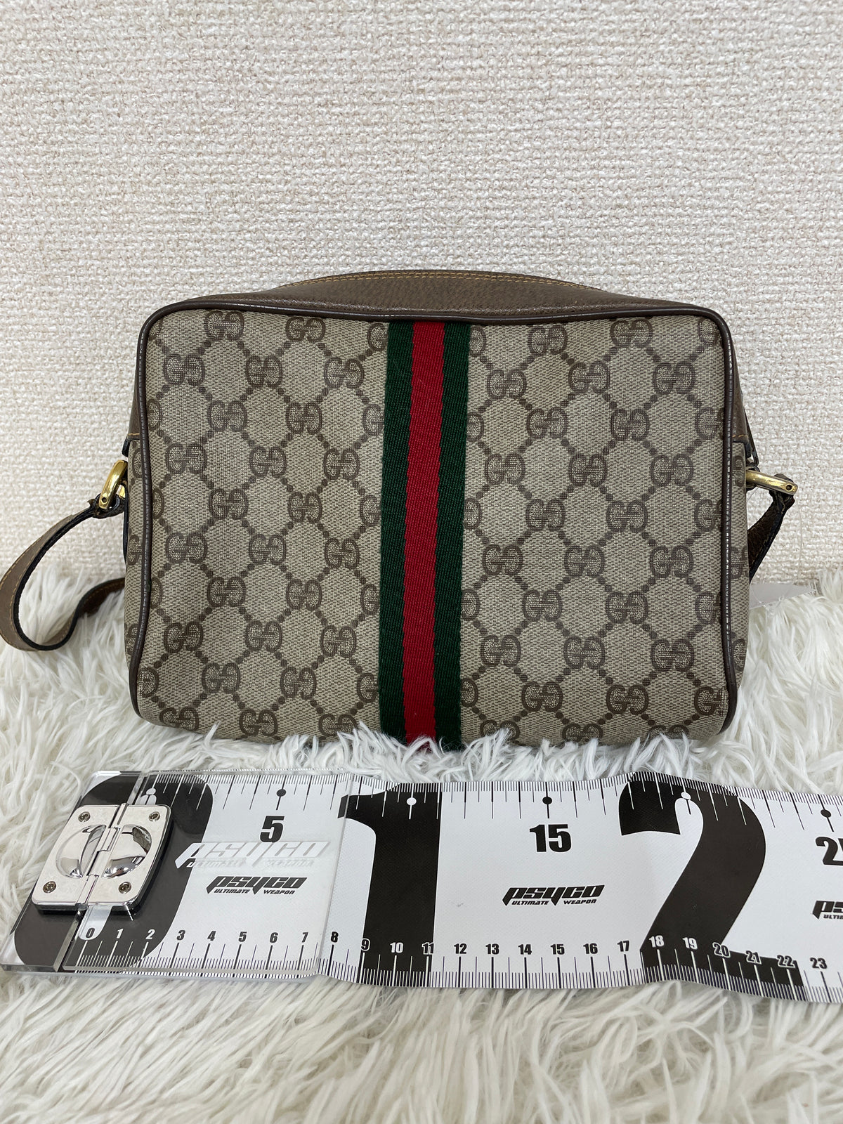 Gucci Beige Shoulder Bags A-19833