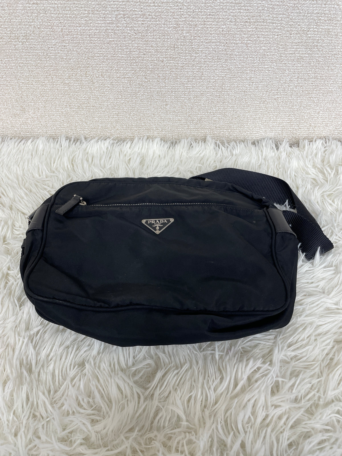 Prada Black Shoulder Bags A-19904