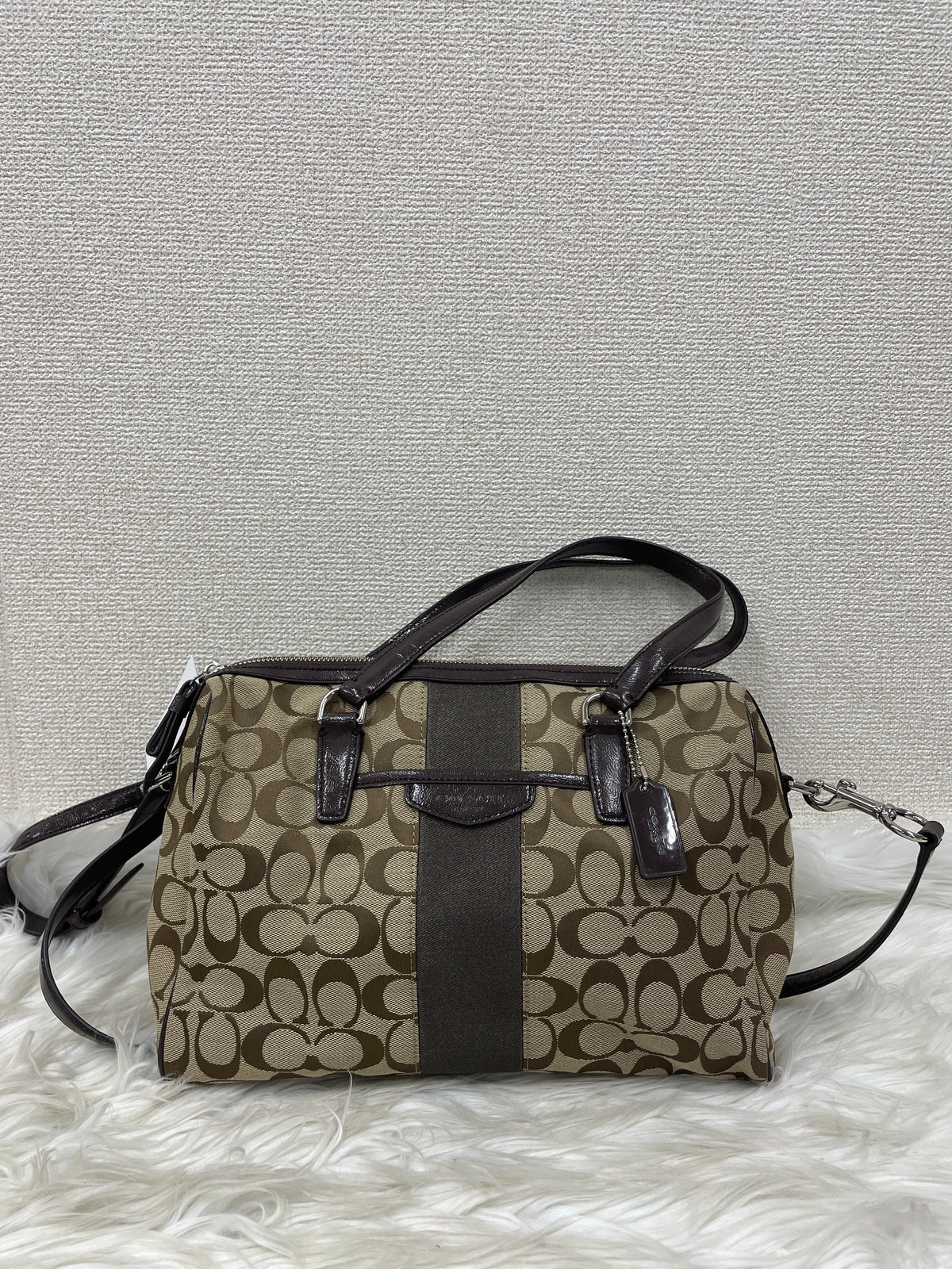 Coach Beige Handle Bags A-19909