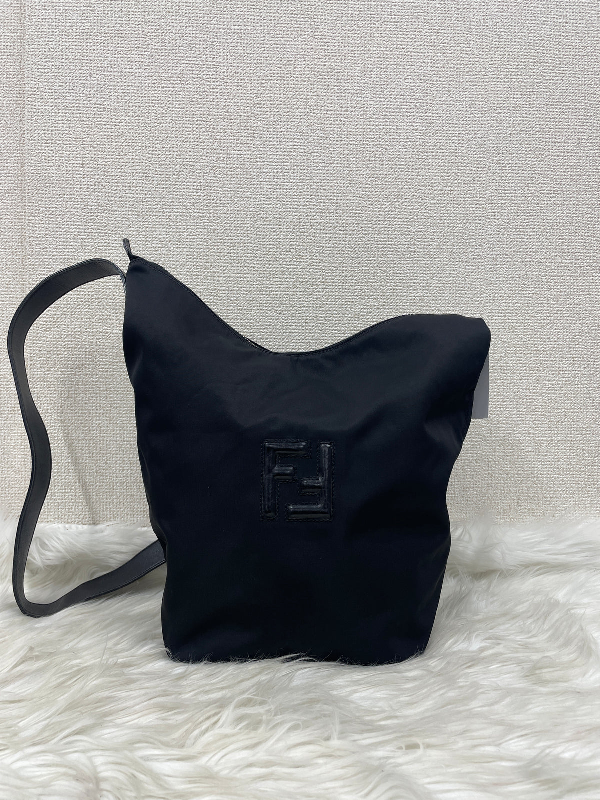 Fendi Black Shoulder Bags A-19954