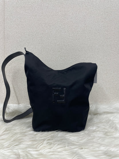 Fendi Black Shoulder Bags A-19954