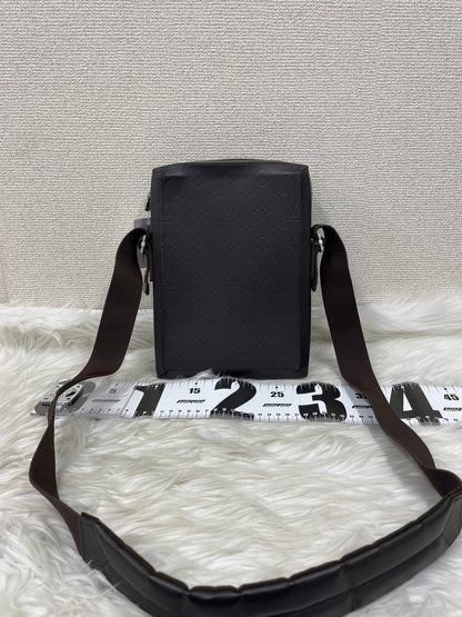Louis Vuitton Brown Shoulder Bags A-19996
