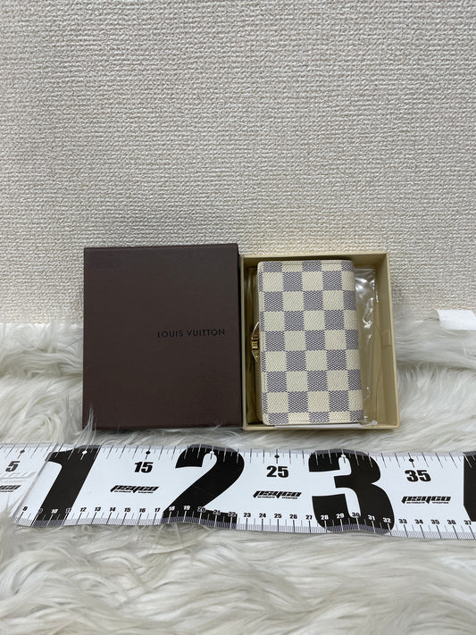 Louis Vuitton White Wallets A-20138