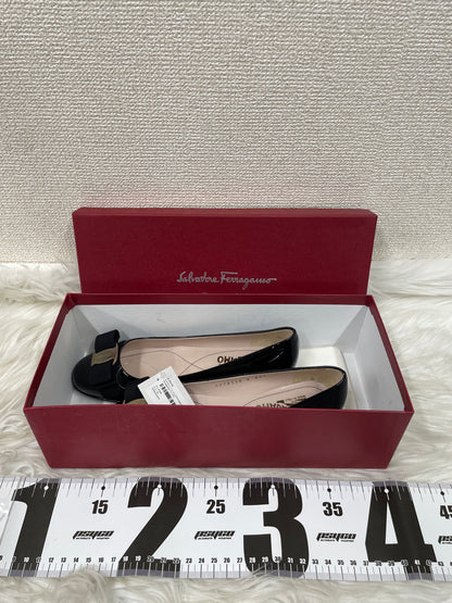 Ferragamo Black Shoes A-20145