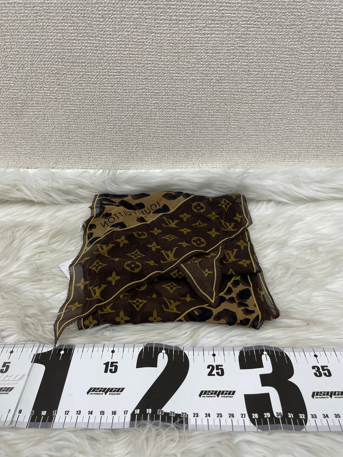 Louis Vuitton Brown Scarves A-20157