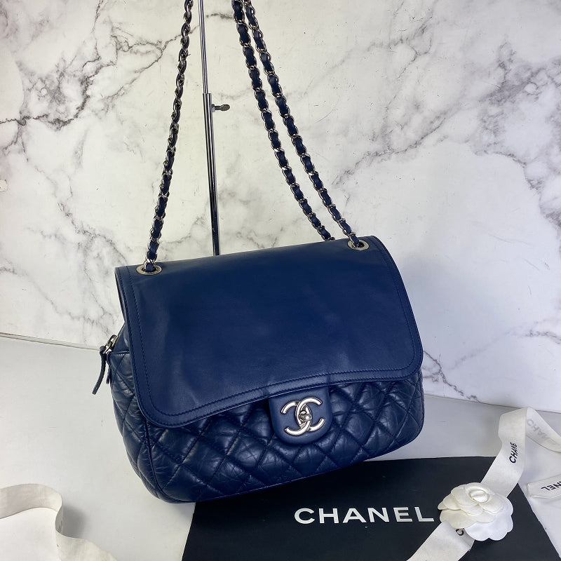Chanel A-7536