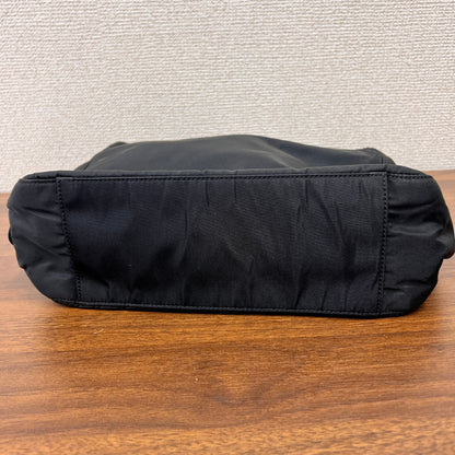Prada Black Handle Bags A-16670
