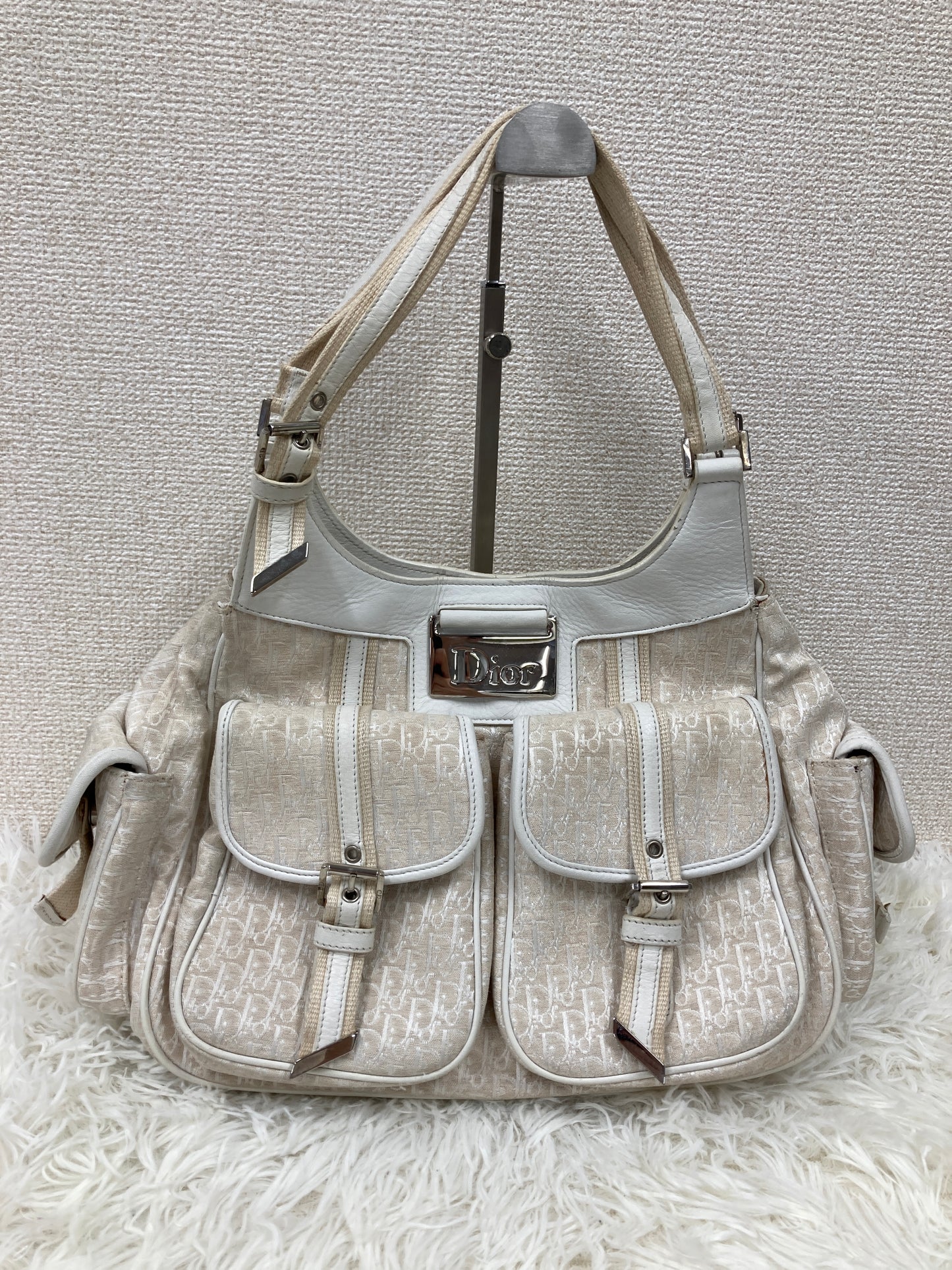 Beige B-17522