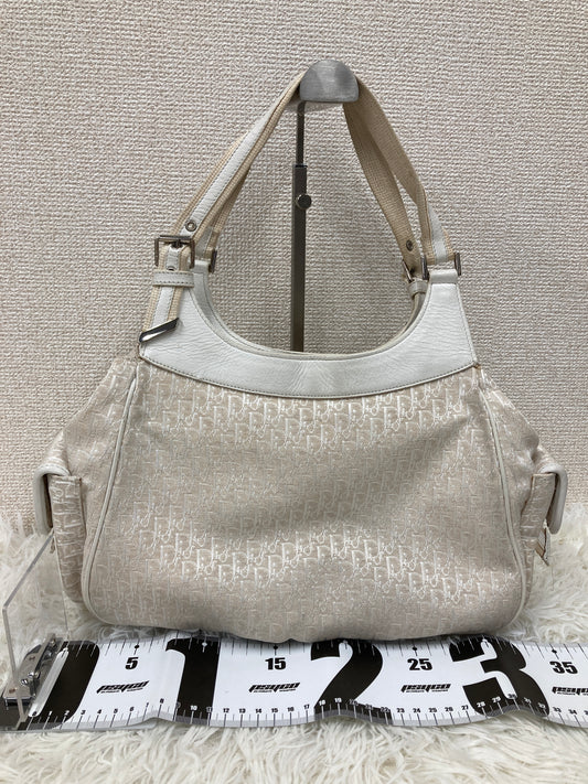 Beige B-17522