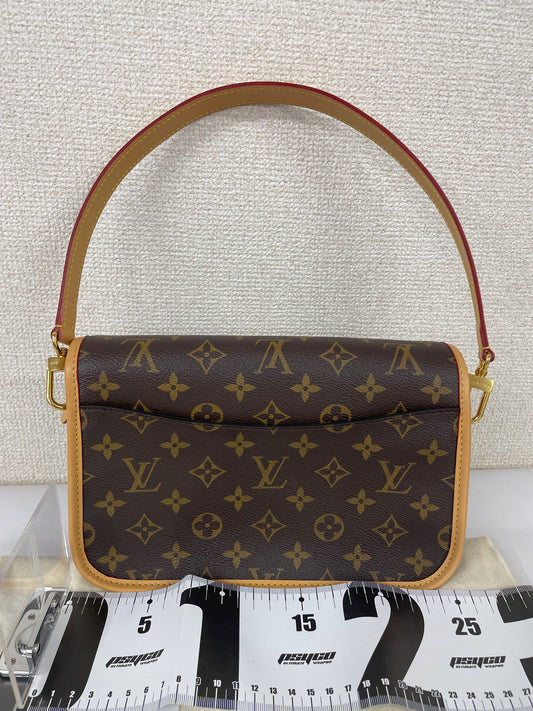 Louis Vuitton Brown Shoulder Bags B-18417