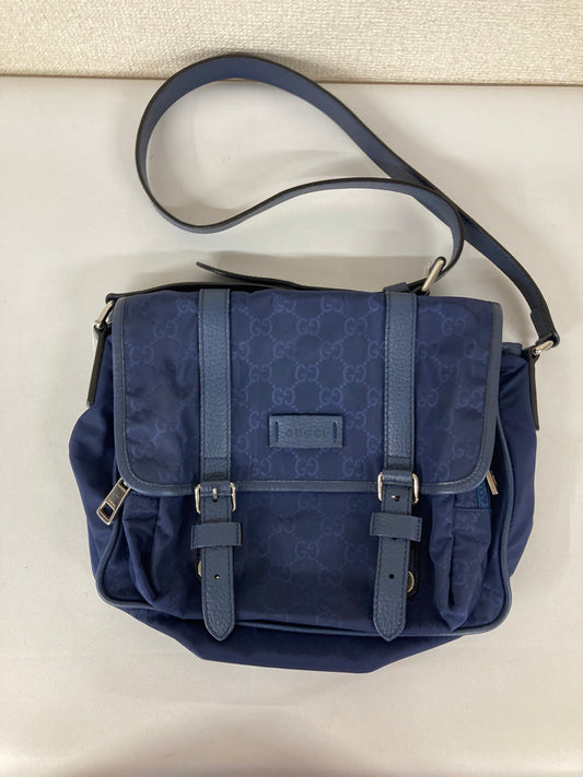 Gucci Navy Shoulder Bags B-18637