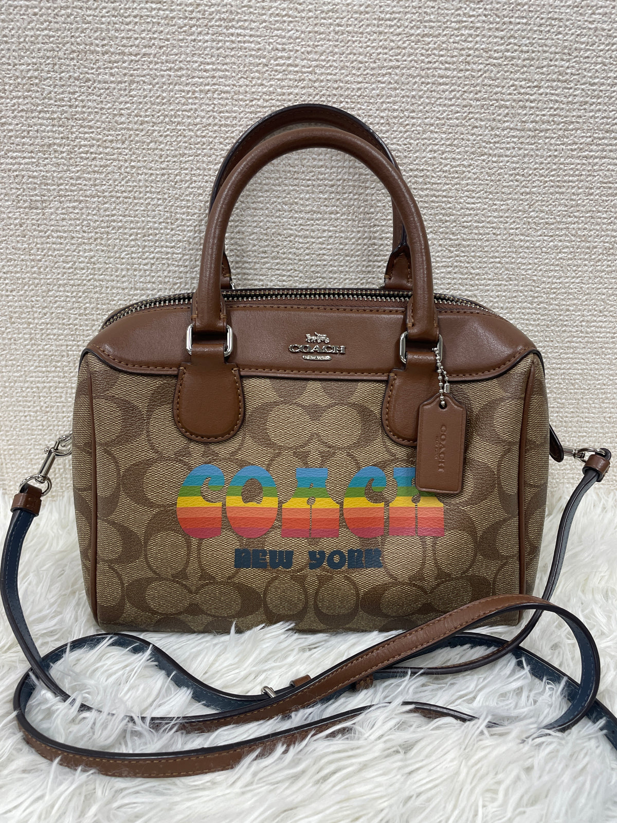 Coach Multicolor Shoulder Bags B-19235