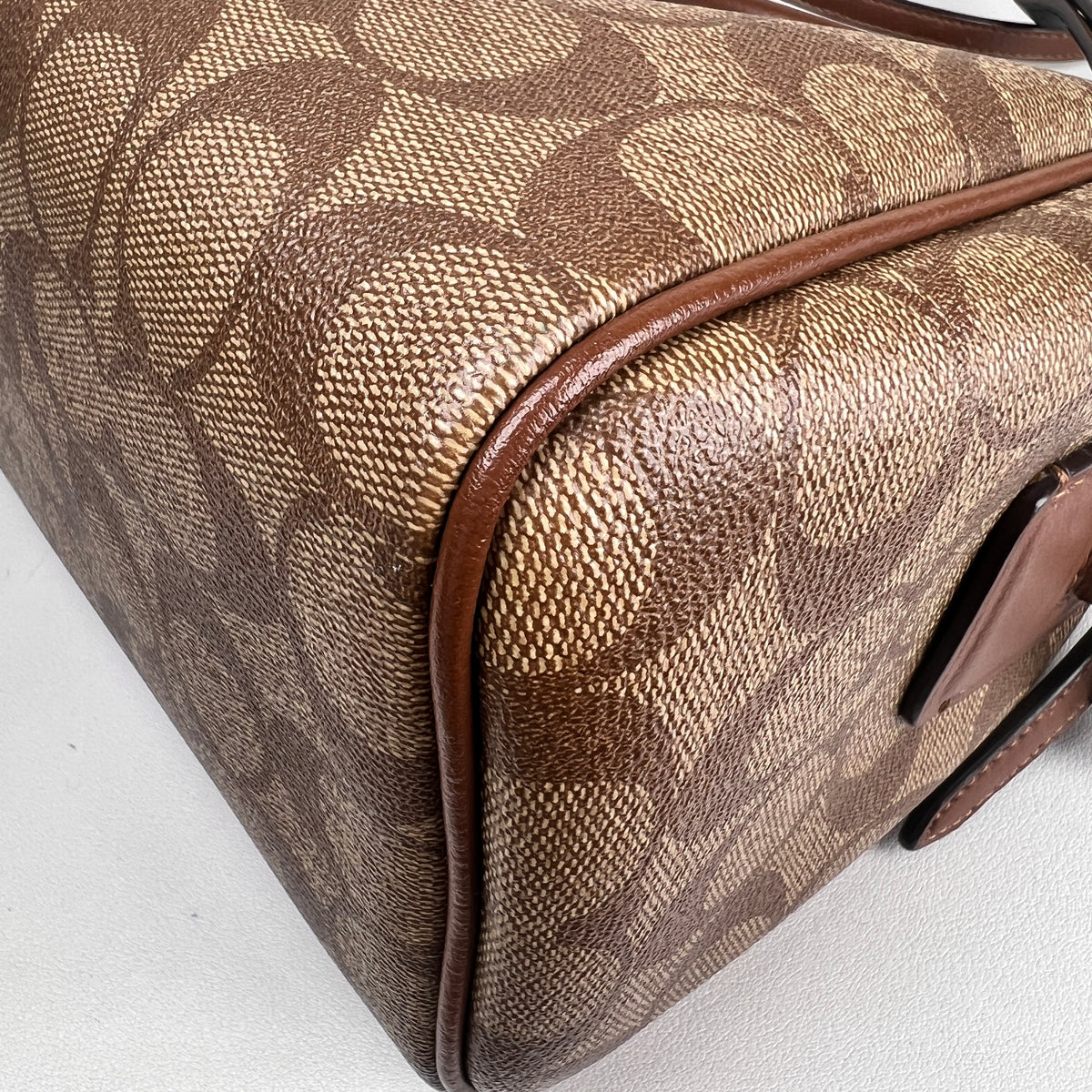 Coach Multicolor Shoulder Bags B-19235
