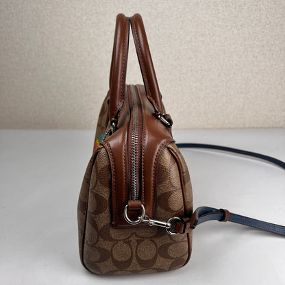 Coach Multicolor Shoulder Bags B-19235