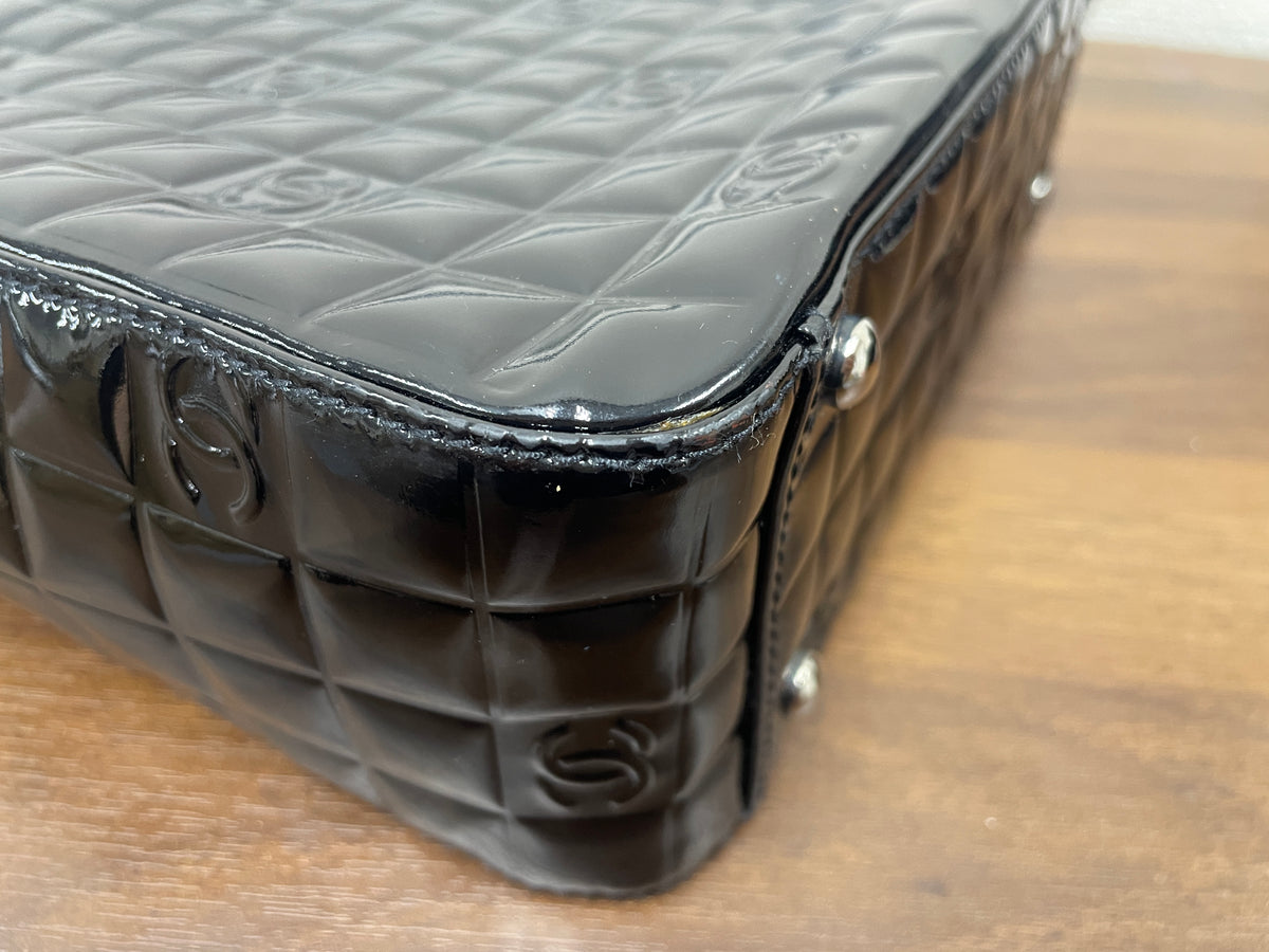 Chanel Black Tote Bags A-17817