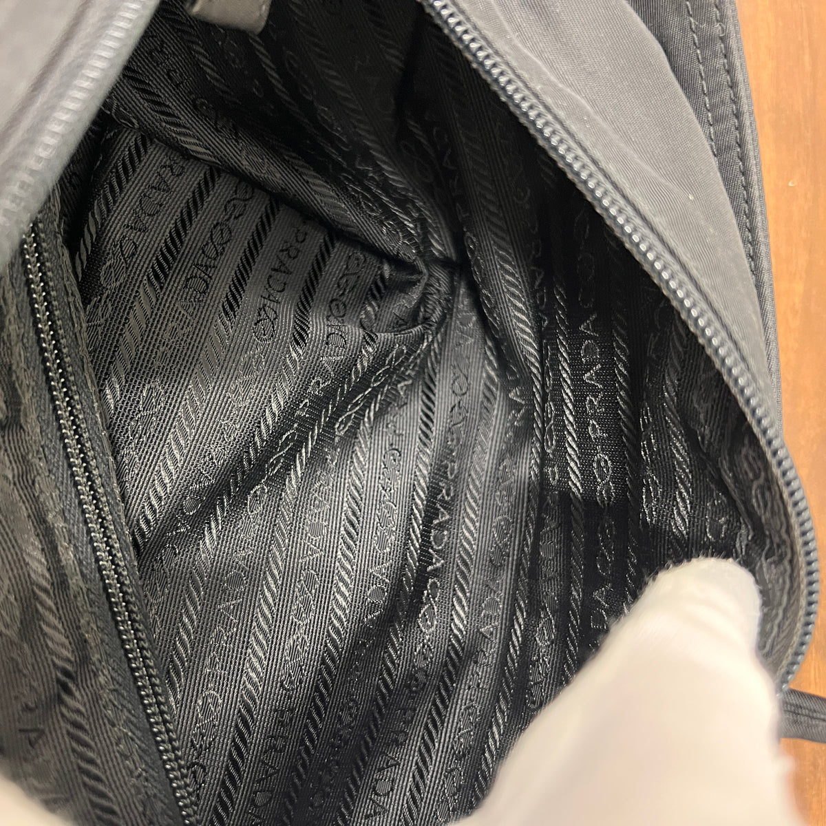 Prada Black Handle Bags A-17035