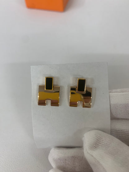 Hermes Gold Earrings A-17285