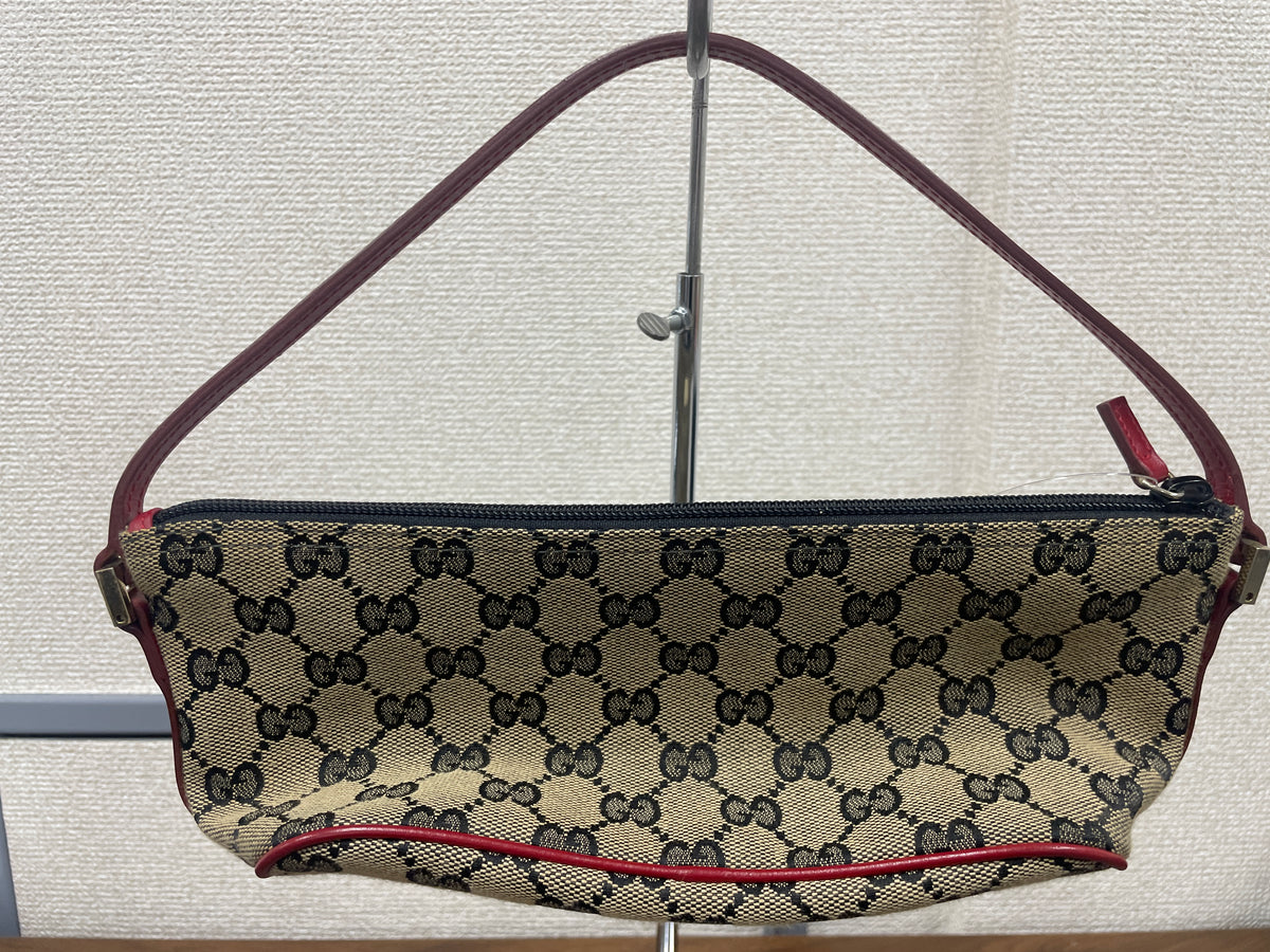 Gucci Beige Pouches A-17010
