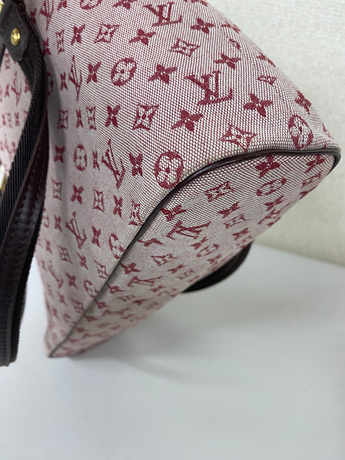 Louis Vuitton Pink Shoulder Bags A-17820