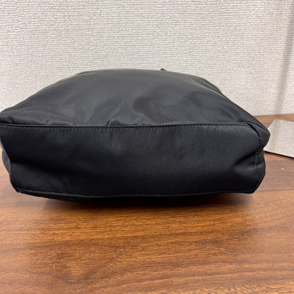 Prada Black Handle Bags A-17030
