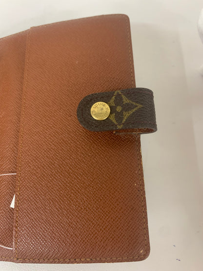Louis Vuitton Brown A-17326