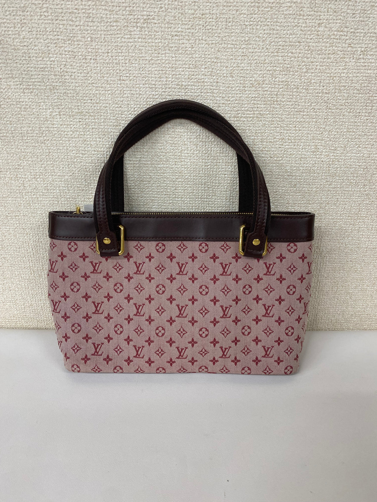 Louis Vuitton Pink Shoulder Bags A-17820