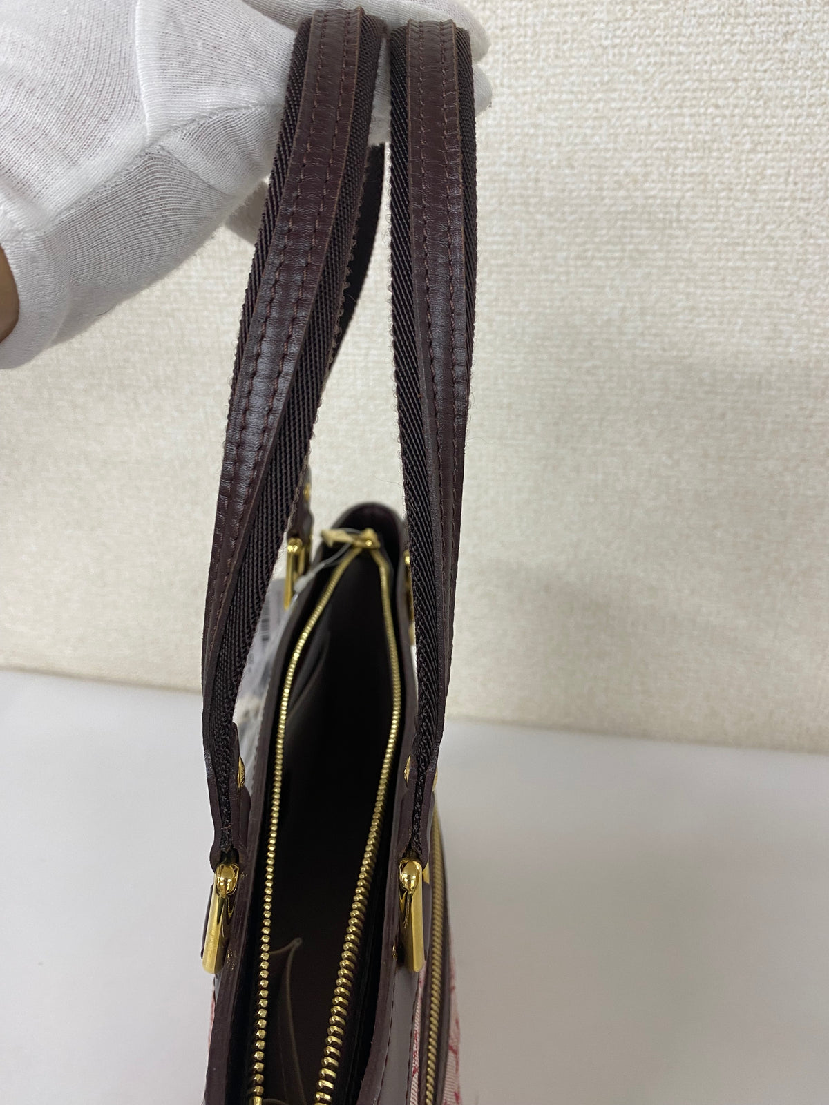 Louis Vuitton Pink Shoulder Bags A-17820