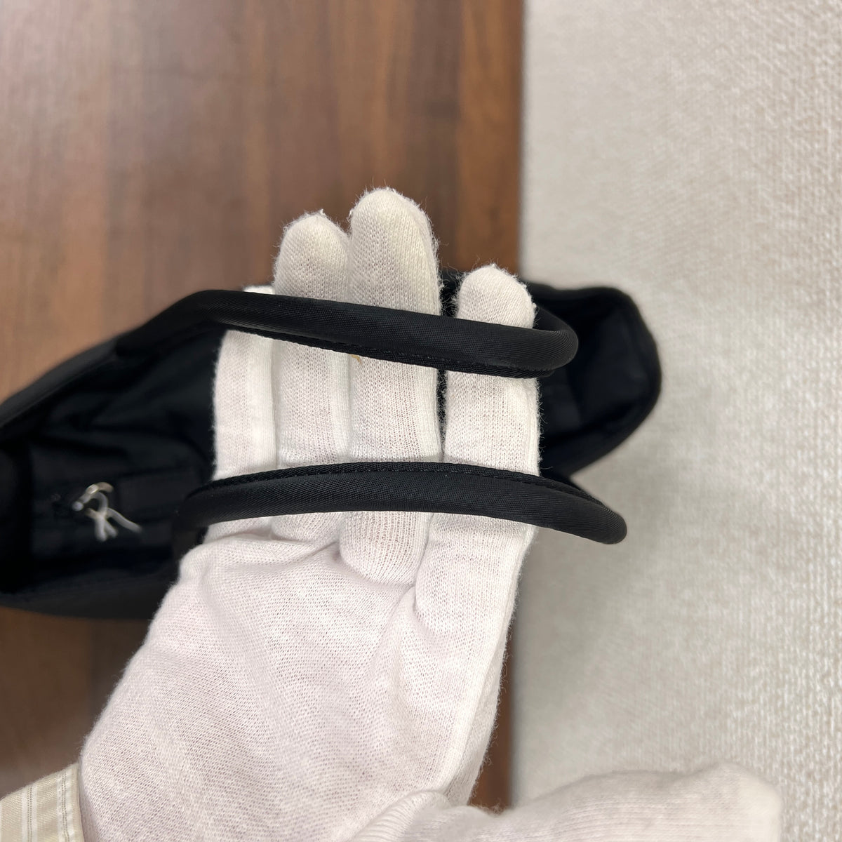 Prada Black Handle Bags A-17030