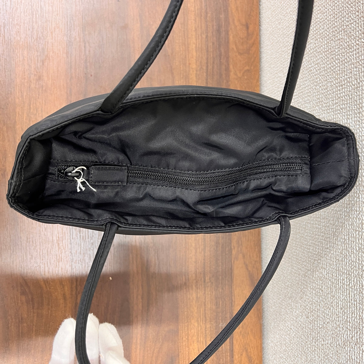 Prada Black Handle Bags A-17030