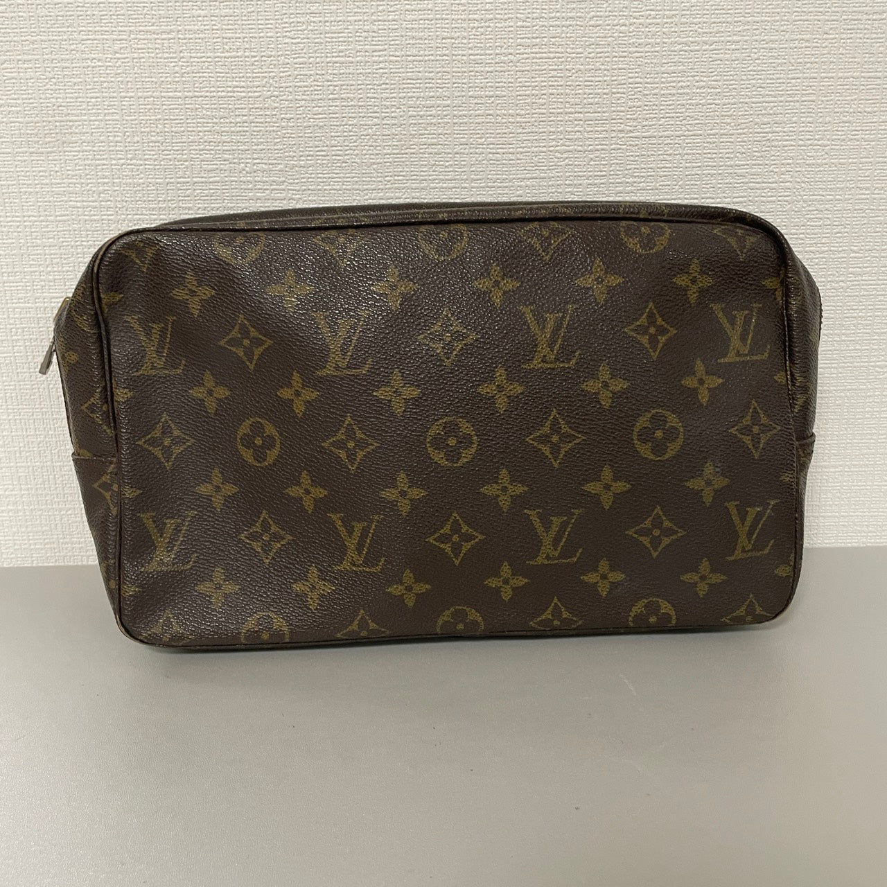 Louis Vuitton Pouches A-14725