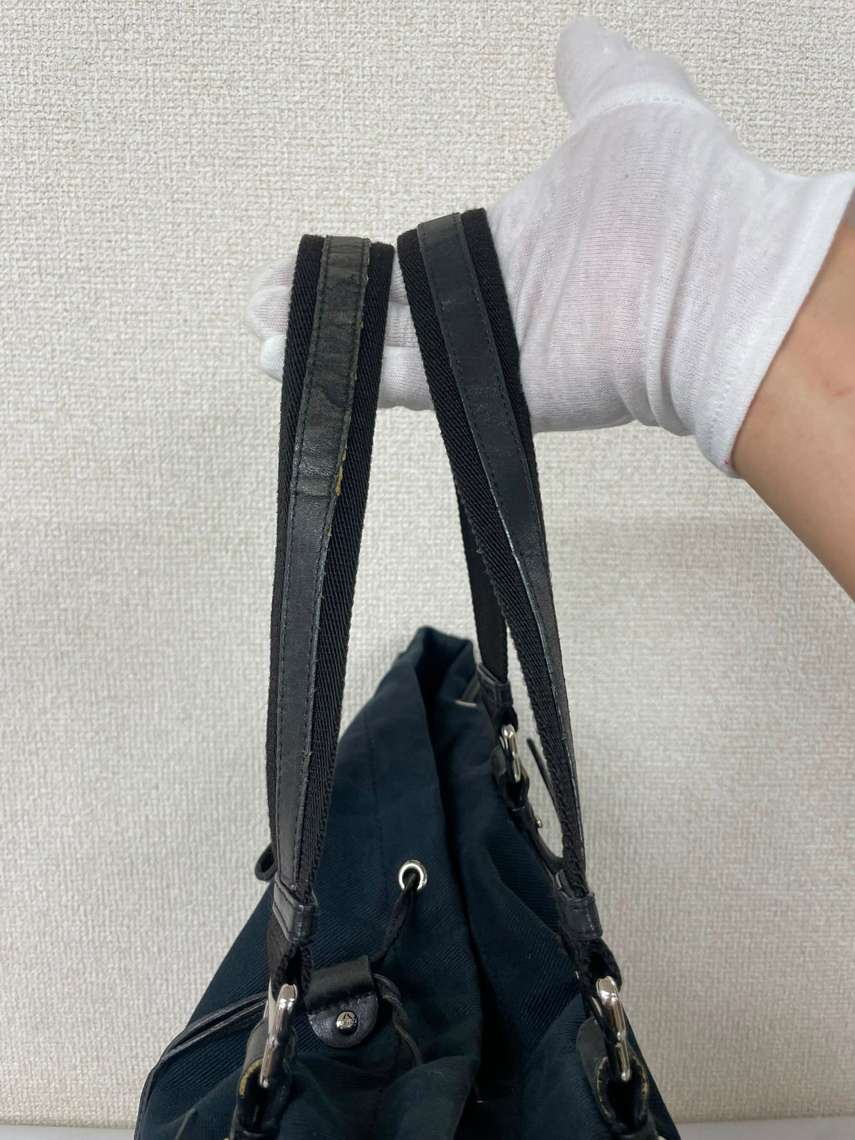 Saint Laurent Black Tote Bags A-16454