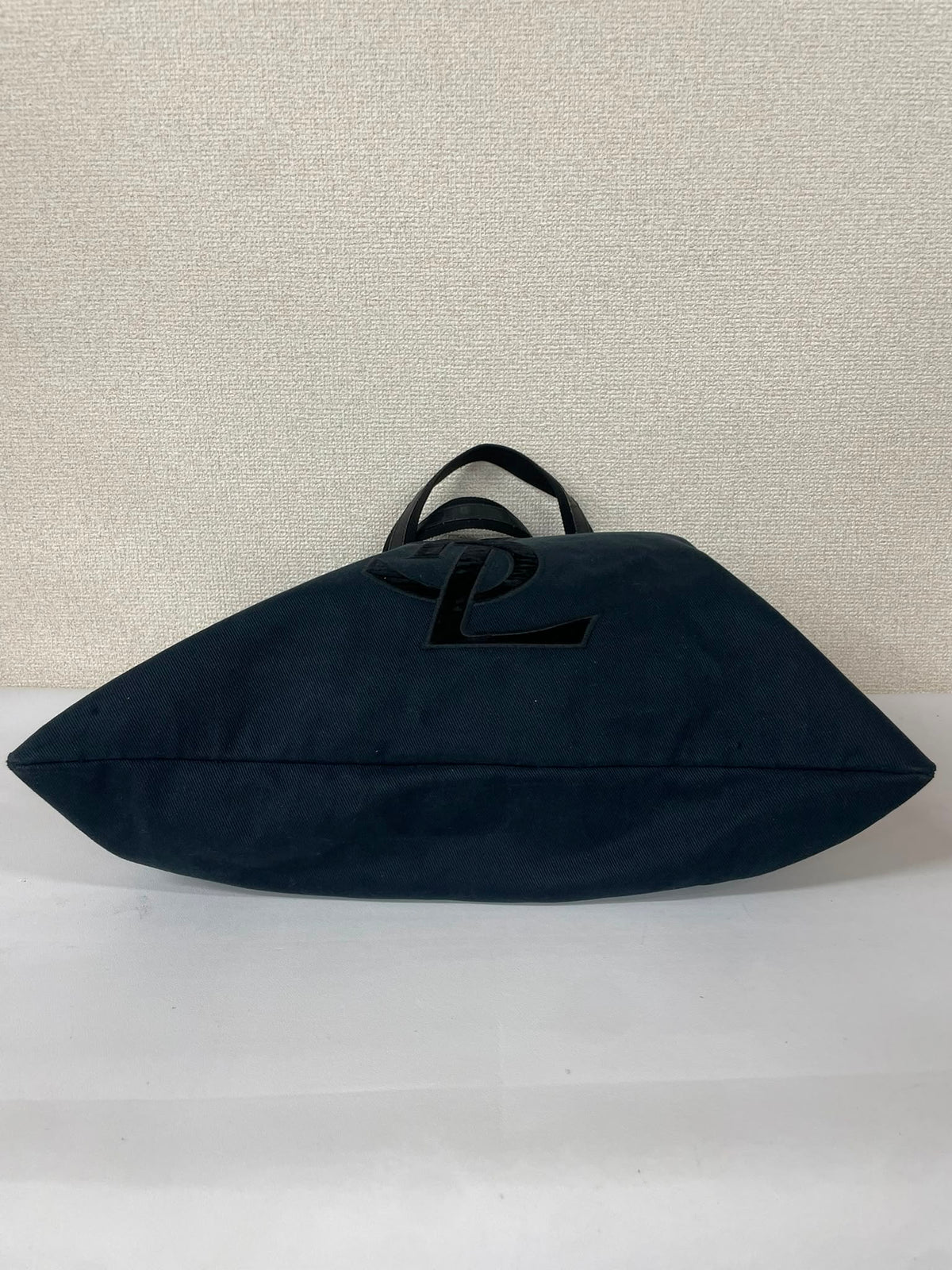 Saint Laurent Black Tote Bags A-16454