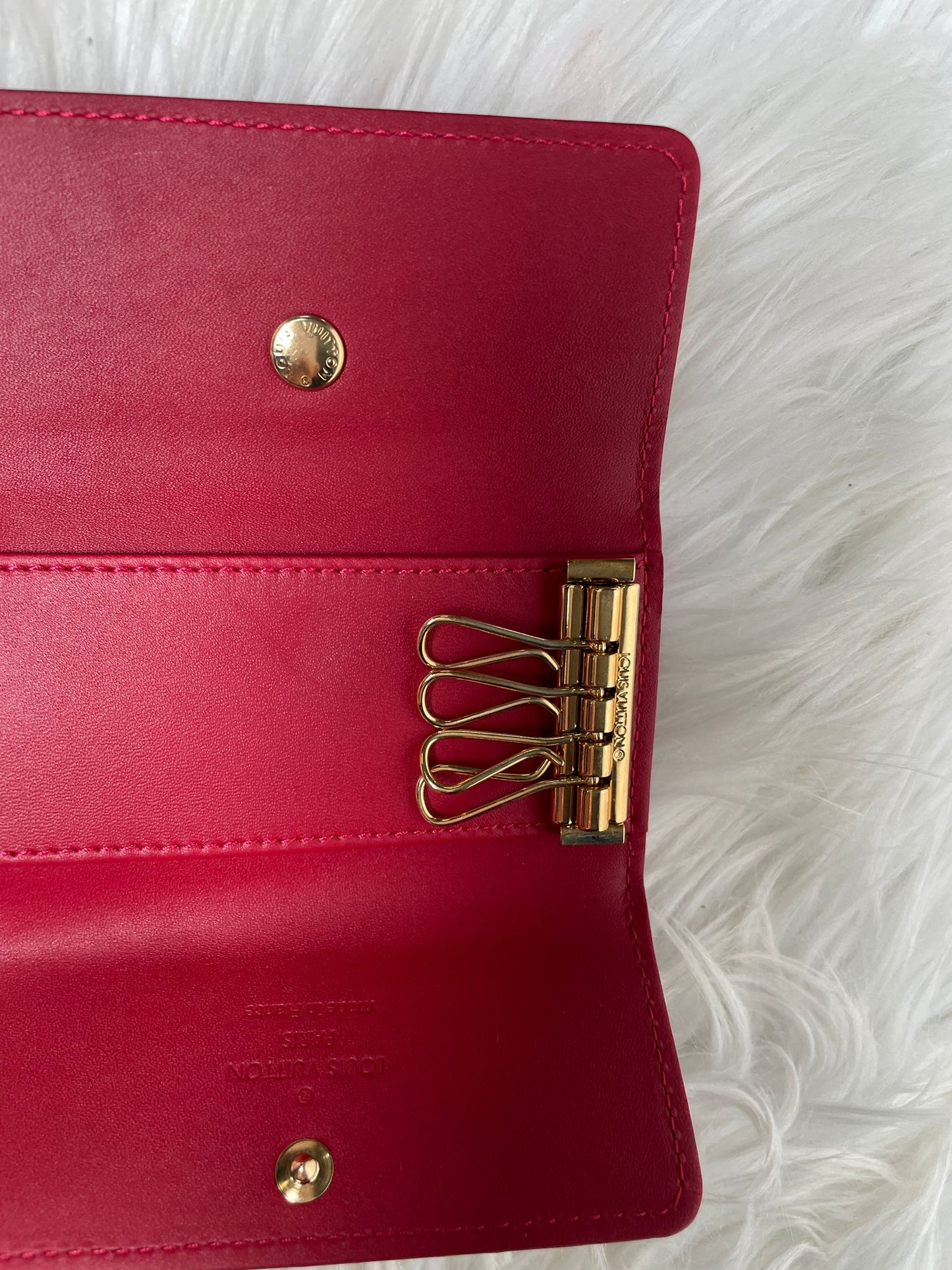 Louis Vuitton Red Small goods A-15386